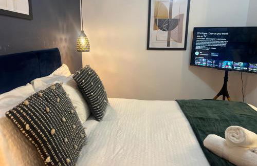 Affordable Serviced Apartment Perfect for Contractors in PE1 Short & Long Term Stays - Free WIFI - Free Parking - With Sofa Bed - Full Kitchen - Foto 14