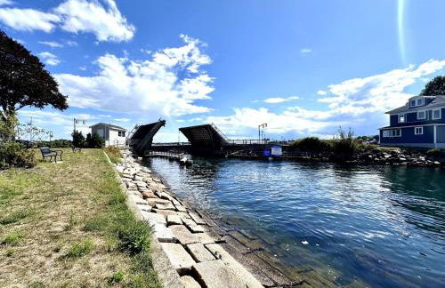 Fish & Ships on River Steps to Ocean, Blvd, Park - Photo 16