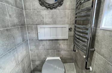 The Shack - Thatched Self Contained Annex - Photo 17