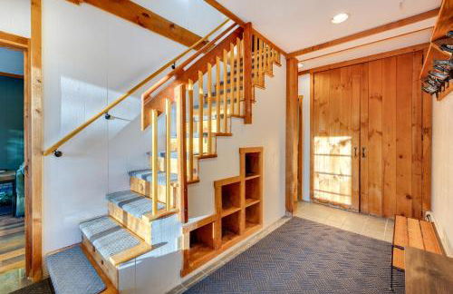 Resort-Style Community! Quechee Chalet with Deck - Foto 33