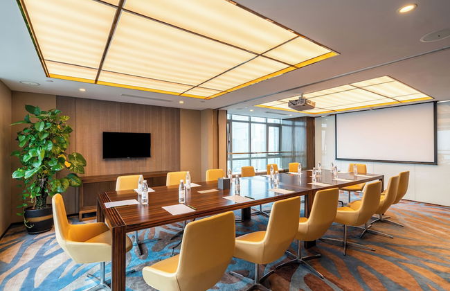 Cheng Du Wifc Suites -YYC Preferred - Photo 41