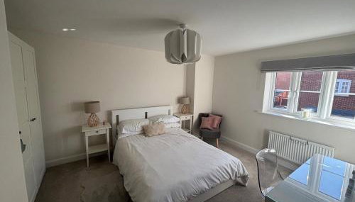 Entire 4 Bed House for Silverstone F1 - Foto 3