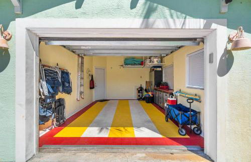 Walk to The Ave- Heated Pool, Spa, Golden Tee and Putting Green - mins to Beach- by Maven Vacation Rentals - Foto 52