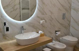 Toledo 292 Luxury House - Photo 18