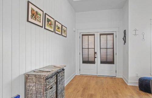 Modern & upscale home near Derby - Foto 9