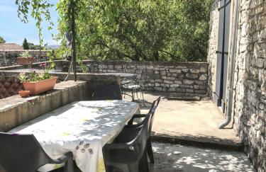 Maison accueillante à Orgnac-l'Aven avec piscine partagée - Foto 23