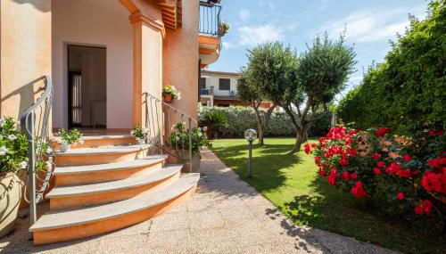 Mare e Centro 5 min auto - con Wi-fi, Netflix e A-C - Foto 3, Garden view