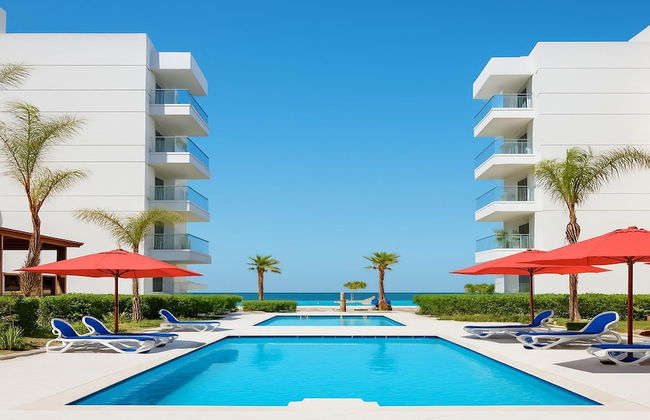 Exclusive Beachside Chalets at Porto Said Resort - Foto 1