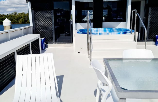 Coomera Houseboat Holidays - Foto 40