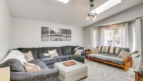 Family-Friendly Home with Fire Pit in Bend! - Photo 3