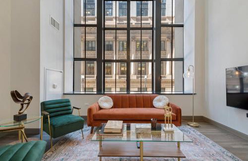 Experience Downtown Chicago at Millennium - Luxury Apartments in The Loop - Photo 3