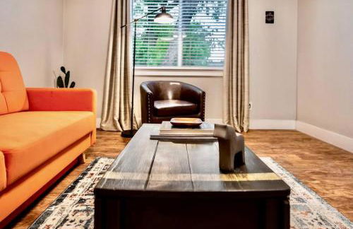 Global Cup Love for Dallas - Close to Deep Ellum & AAC - Foto 13