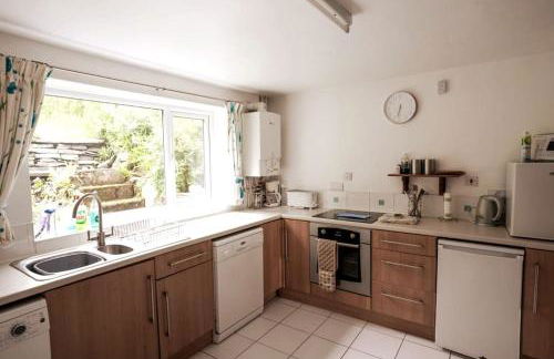 Welsh holiday home sleeps 5 close to beaches & mountains - Photo 6