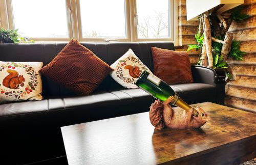 Squirrel Hideaway with Hot Tub in Formby, Liverpool - Foto 56