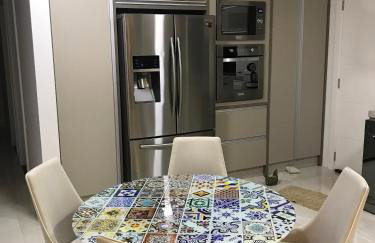 Sobrado casa de alto padrão, ar condicionado em todos os cômodos, aquecimento à gás, com piscina aquecida e área de festas - para o Show Rural 2026, fácil acesso a Rodovia 277 - Foto 4