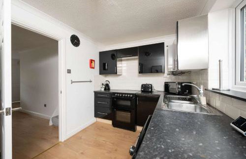 Comfortable 2 Bedroom Home with Parking in Taunton - Foto 26