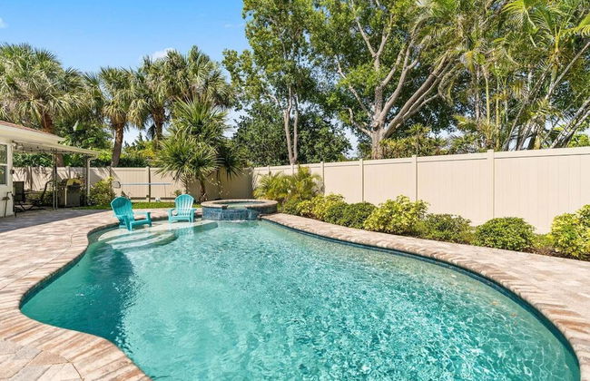 Home with Pool & Hot Tub Close to Beach - Foto 15