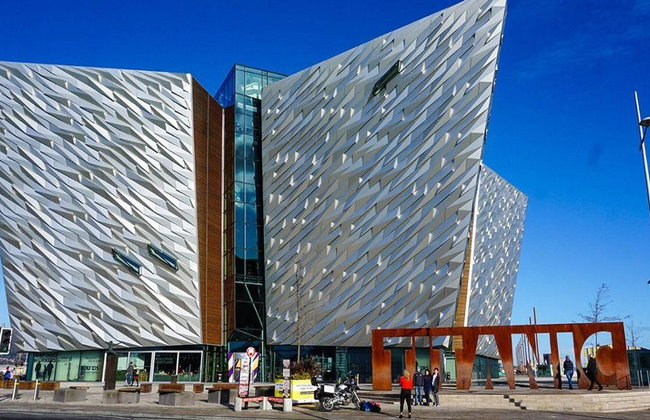 Belfast – Skip-the Line Titanic Museum & Distillery Discovery Tour - Foto 9
