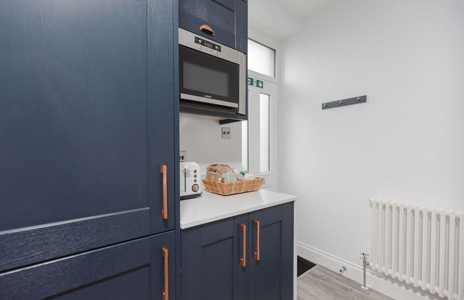 Dollar Apartments at 39 - Photo 13