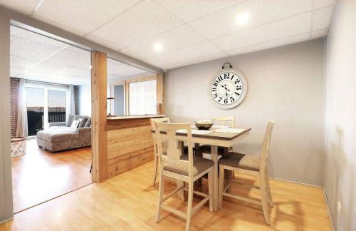 Chain O' Lakes Beach Penthouse Sunset View and Boat Dock - Foto 14