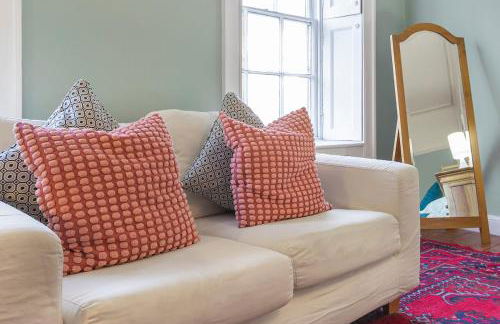 Spaceship 4 Luxury 4 BR by AltoLuxoExperience Short Lets & Serviced Accommodation With Free Wifi & Parking - Foto 5