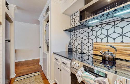 Lakeside Getaway with Patio on Lady Bird Lake - Foto 7