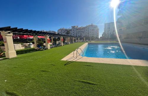 Heart of Puerto Banus newly renavated Free parking , WIFi ,Pool,Gym,Padel court - Photo 10