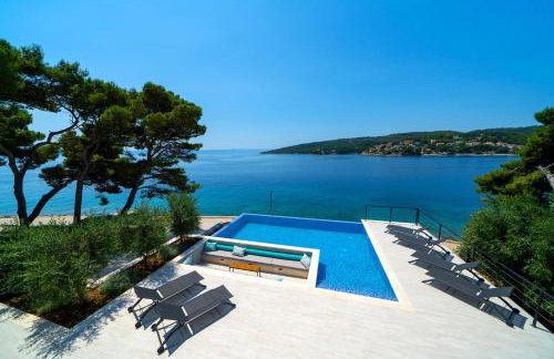 Seafront Villa Serenita - Photo 27