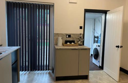 Slick Space for a Standish Stay - Photo 11