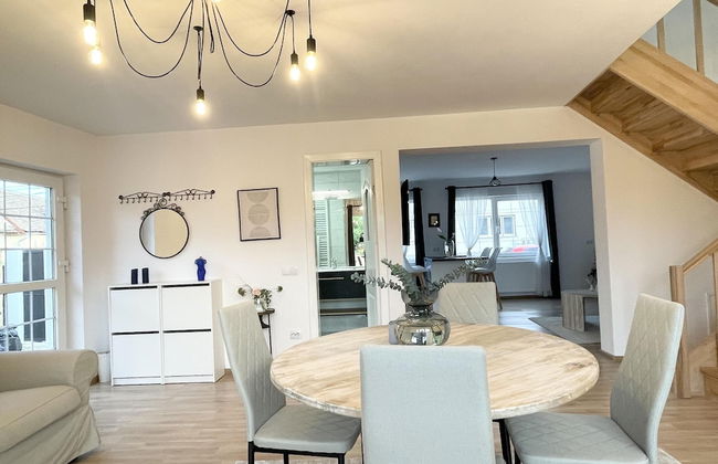 Impeccable 2-bed House in Albești - Foto 12