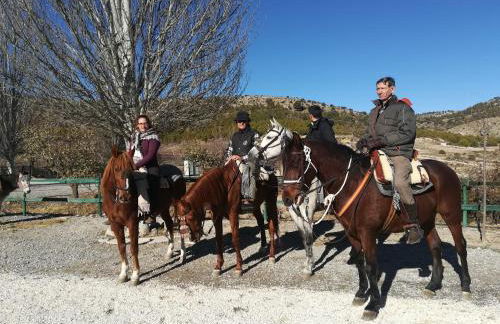 CASERIO INAZARES - CASAS DE MONTAÑA CON CHIMENEA Y NIEVe - Foto 61