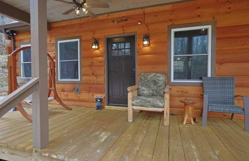 Rustic Modern Cabin with Hot Tub near rafting and Great Smokey Mountains - Foto 24