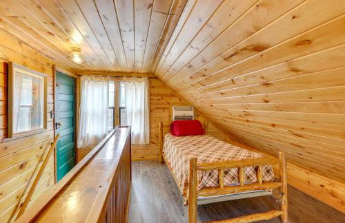 Deadwood Wolf Cabin with Fire Pit and Grill - Foto 15