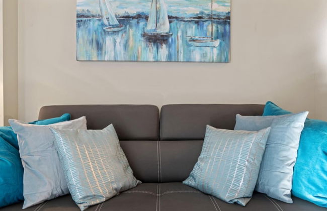 Modern DT Condo Balcony Parking Gym Hot Tub - Foto 21