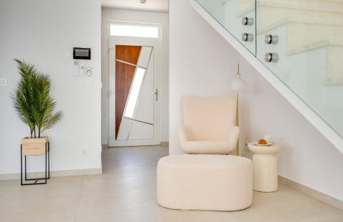 Villa Mirakul, new modern villa with swimming pool, close to the beach, children playroom, quiet area- by TRAVELER tourist agency Krk - ID 2680 - Foto 28