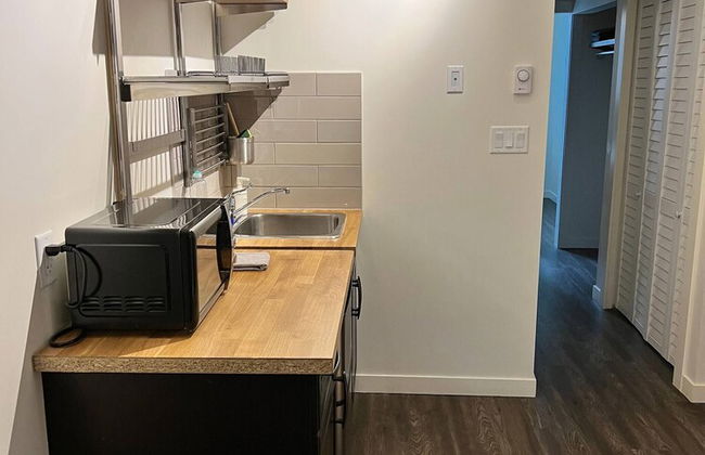 Dt 1bed 1bath Cozy Suite 8 Min Walk To Arena - Photo 14