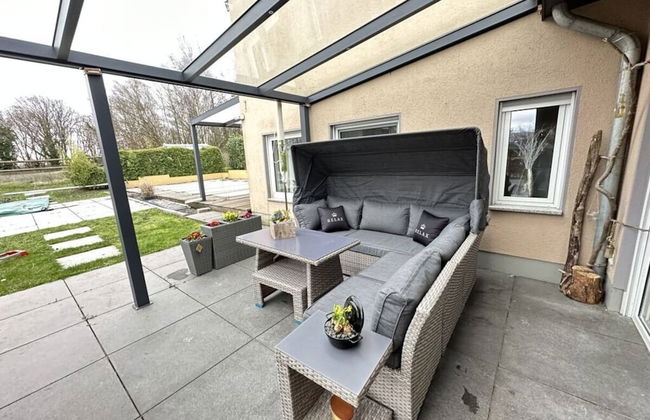 Milan Modern Retreat - Photo 1