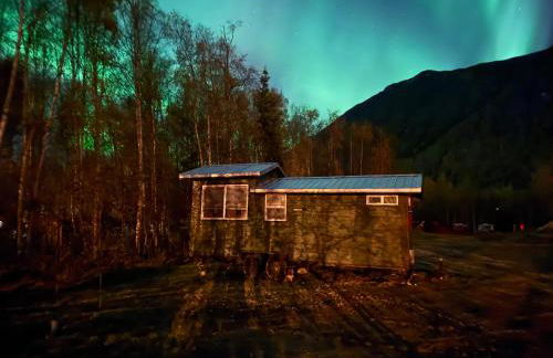 Tiny Home at Bear Mountain -Only 25 Min from Anchorage, Great Central location-Cute & Comfortable - Foto 1