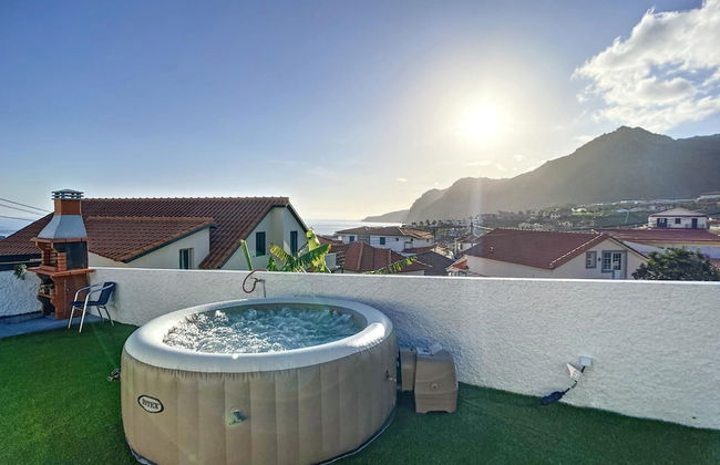 Casa da Av 2 by Atlantic Holiday - Photo 1