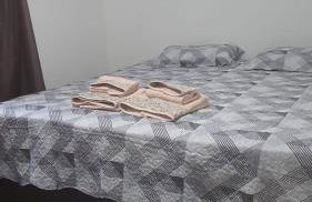 ótima casa com piscina,redes e perto do centro - Foto 3