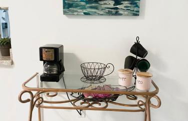 Beautiful Waterfront Home Less Than 7 mins to Beaches - Foto 31