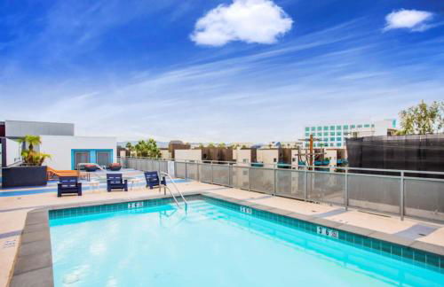 Sunset Duo 2 bedroom Charm with FREE Parking - Foto 8