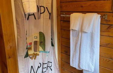 Poolside Rustic Cabin with Amazing Views - Foto 14