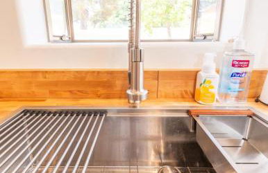 Newly Remodeled Family Friendly Home - Foto 17