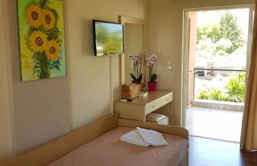 Hotel Kalamitsi Apartments - Photo 29