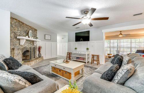 Spacious Tavares Home with Private Outdoor Oasis! - Photo 5