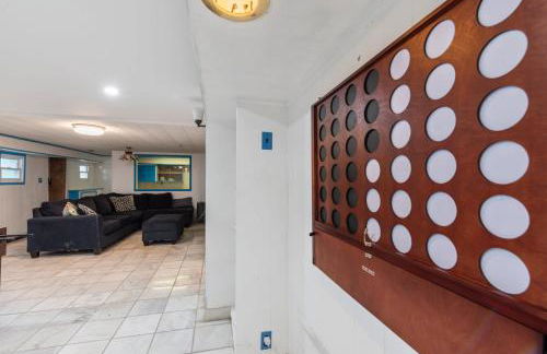 Oversized Family Beach Block Duplex with Game Room - Foto 51