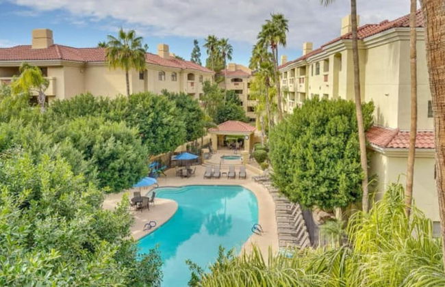 Executive 2 Bdrm Condo in the Heart of Biltmore! - Foto 16