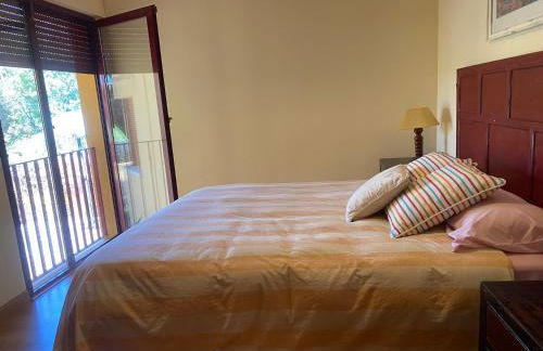 Chalet con piscina vistas y salida a parque natural - Foto 11