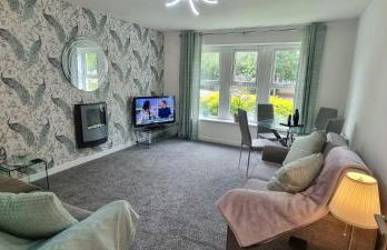 The Pennington Apt with Wifi and FREE Parking Next to Sports Village - Foto 1